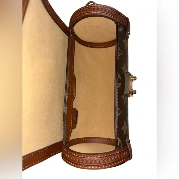 🔥 $160 SALE Fashion Lux Papillon Trunk Bag - Picture 8 of 9